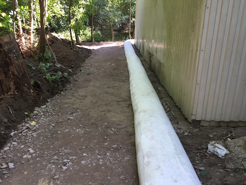 Picture of the first tube of a flood protection wall